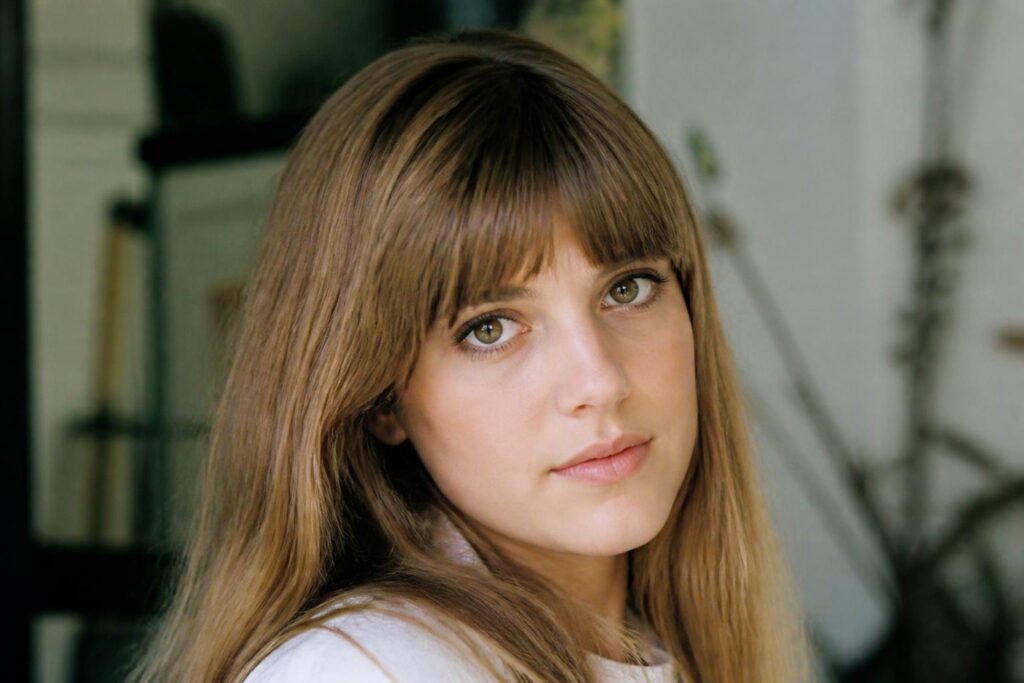 découvrez chantal goya jeune, la star avant la célébrité, à travers des photos et anecdotes inédites de ses débuts.