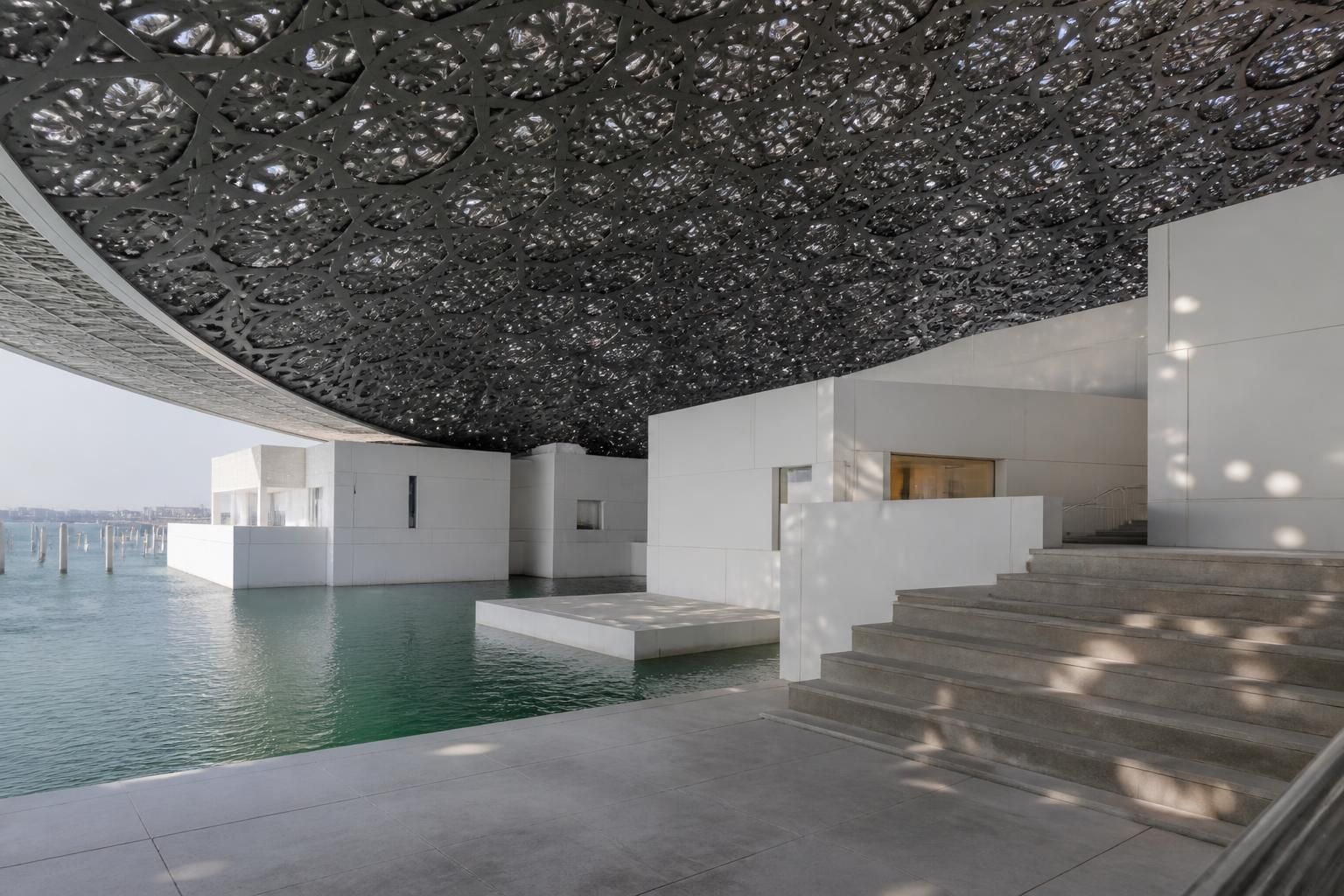 Découvrez les photos exceptionnelles du louvre abu dhabi à ne pas manquer 1 découvrez les photos exceptionnelles du louvre abu dhabi et plongez dans une visite visuelle incontournable de ce musée unique.