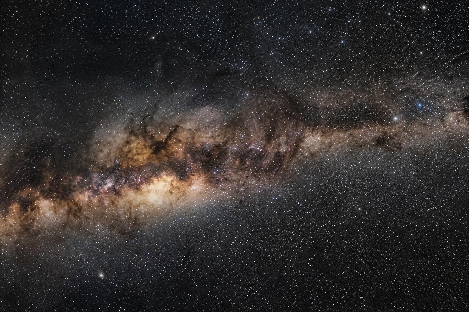 le télescope euclid révèle des images d'une clarté inédite du centre de la voie lactée, offrant de nouvelles perspectives sur notre galaxie.