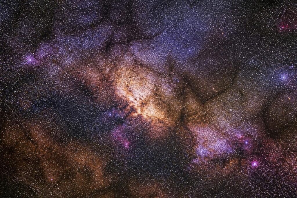 découvrez comment le télescope euclid offre une image d'une netteté exceptionnelle du cœur de la voie lactée, révélant des détails inédits et enrichissant notre compréhension de notre galaxie.